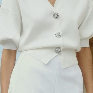 Flower Button Knit Cardigan